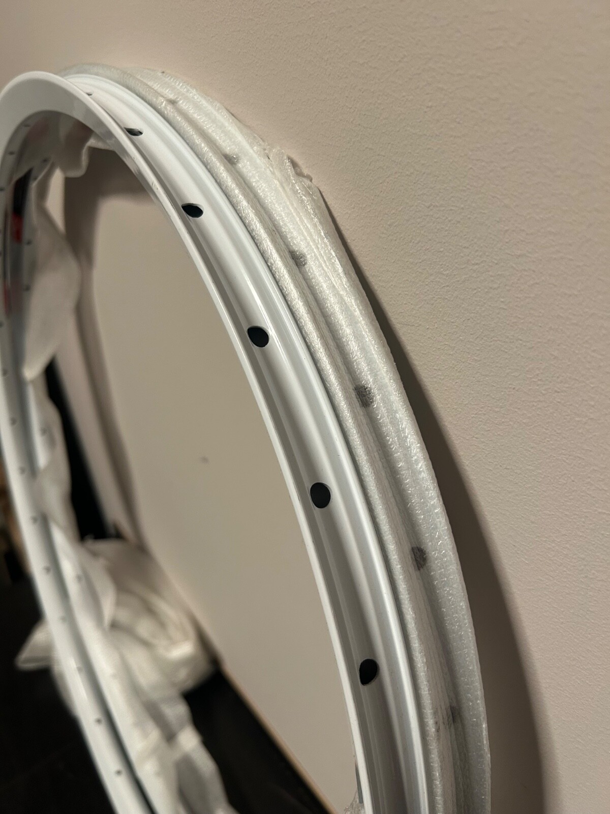 NEW Rim 26″ Stan’s NoTubes ZTR Alpine Hollow Chamber Disc 32H White NEW
