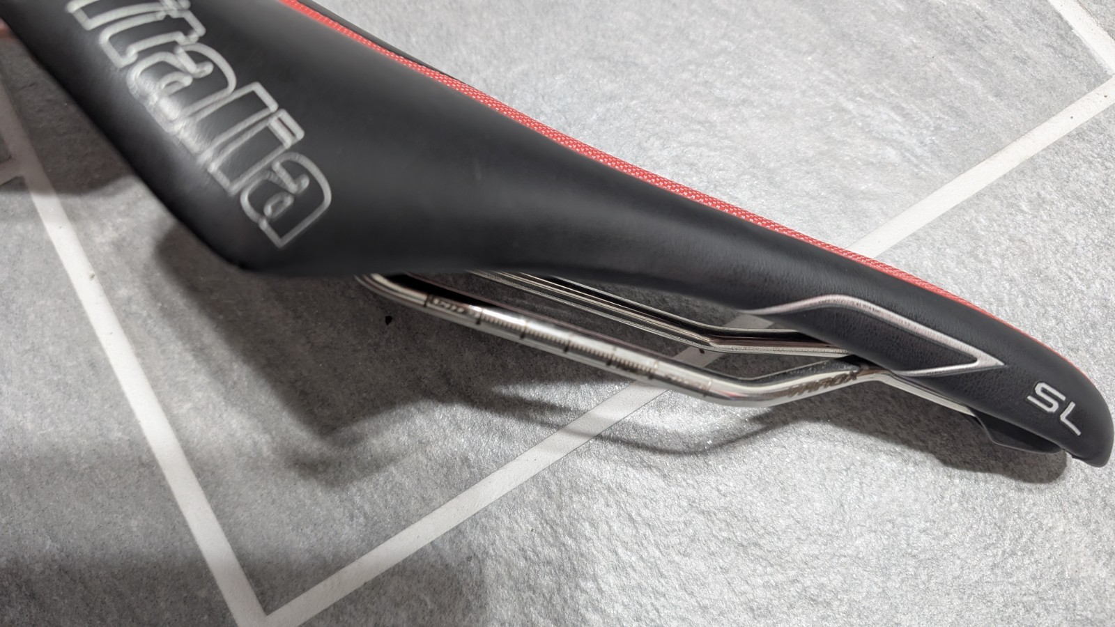 Selle Italia SL Road Bike Cutaway Saddle/Seat Metal Black Red 131mm