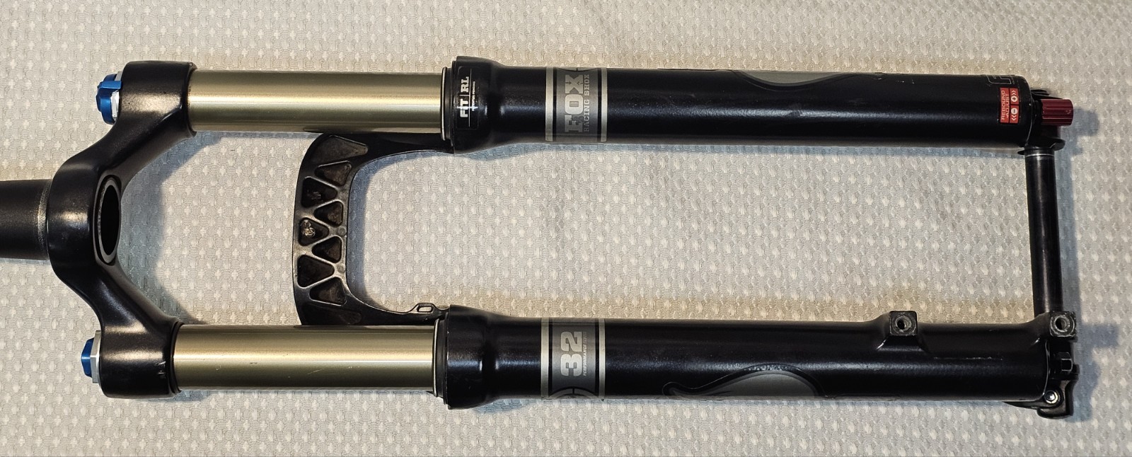 FOX FLOAT MTB SUSPENSION FORK, 26″, 140MM. Excellent
