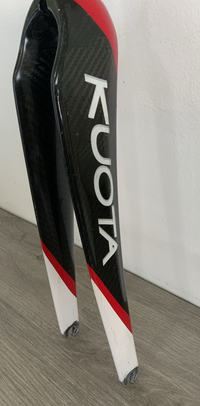 KUOTA CARBON FORK 700C TAPERED STEERER 258 MM LENGTH 398 GRAMS
