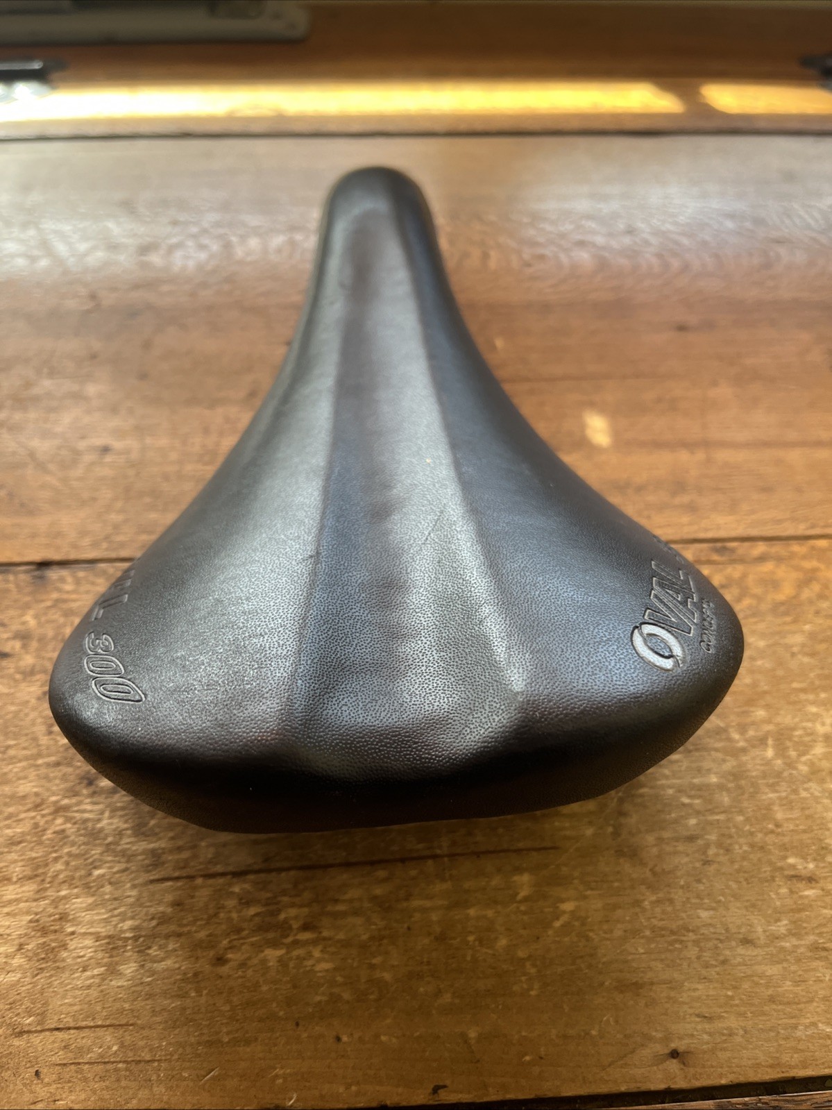 Vintage Oval Concepts 300 Saddle 282 mm Length 138 Width Road Hybrid