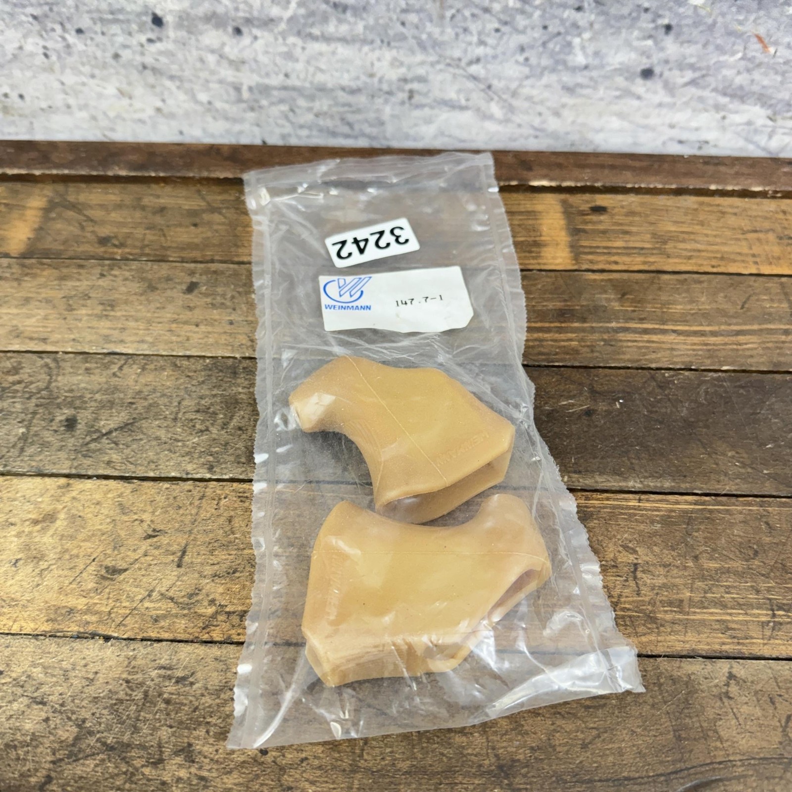 Vintage Weinmann Brake Lever Hoods Beige NOS Pair Drop Bar Road Bike 147.7-1