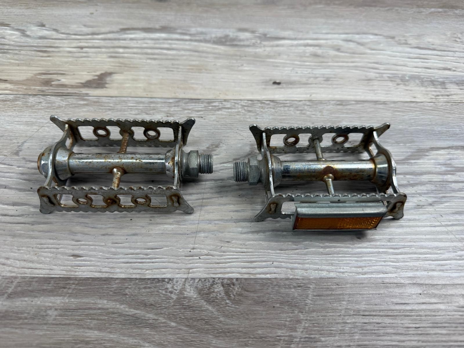 Vintage Lyotard Bicycle Bike Pedals Left and Right Set A2