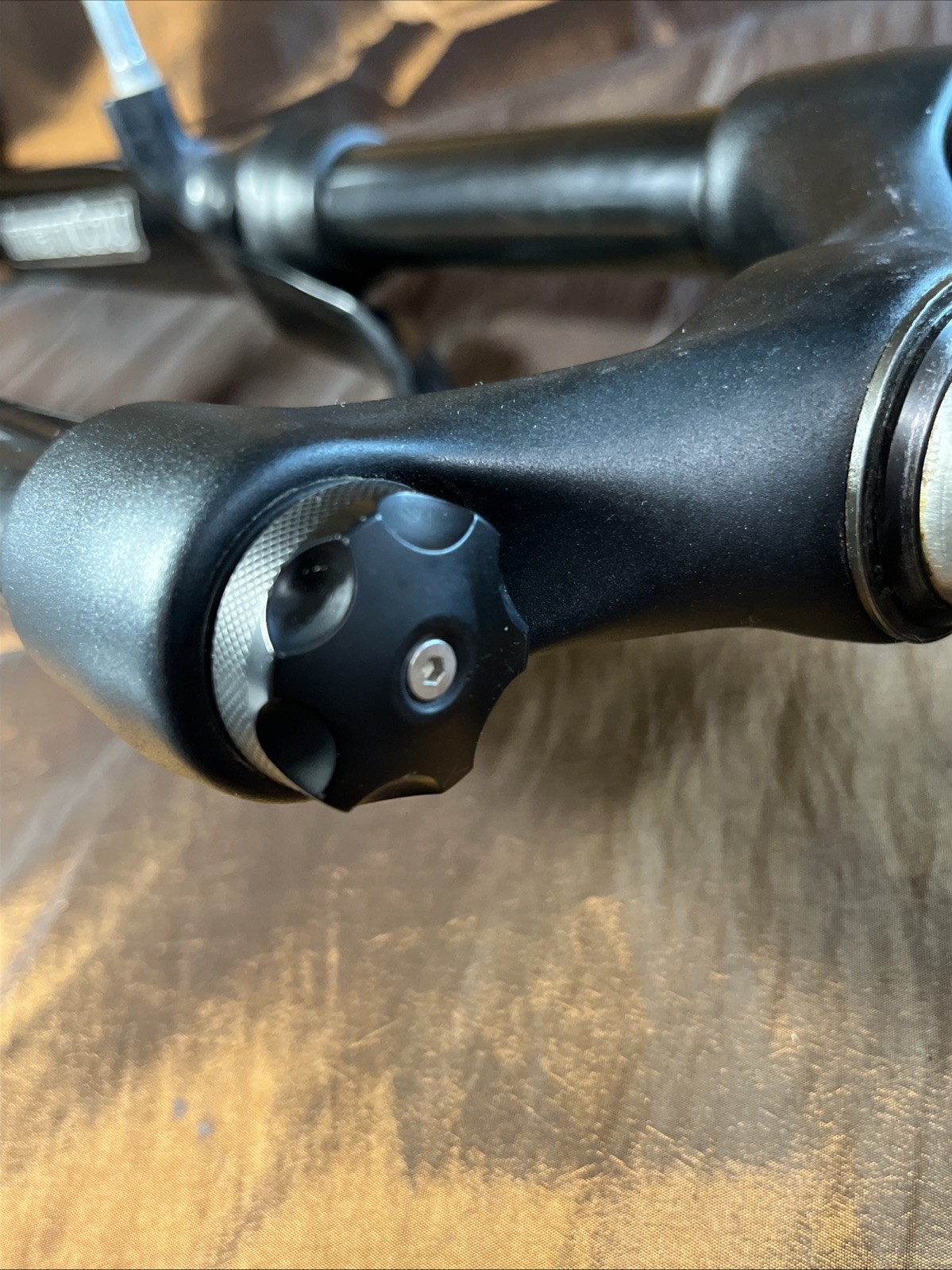 Manitou Elite 100 Black 1-1/8 Threadless Fork 26″ MTB V Brake/Disc 8-1/4” Steer