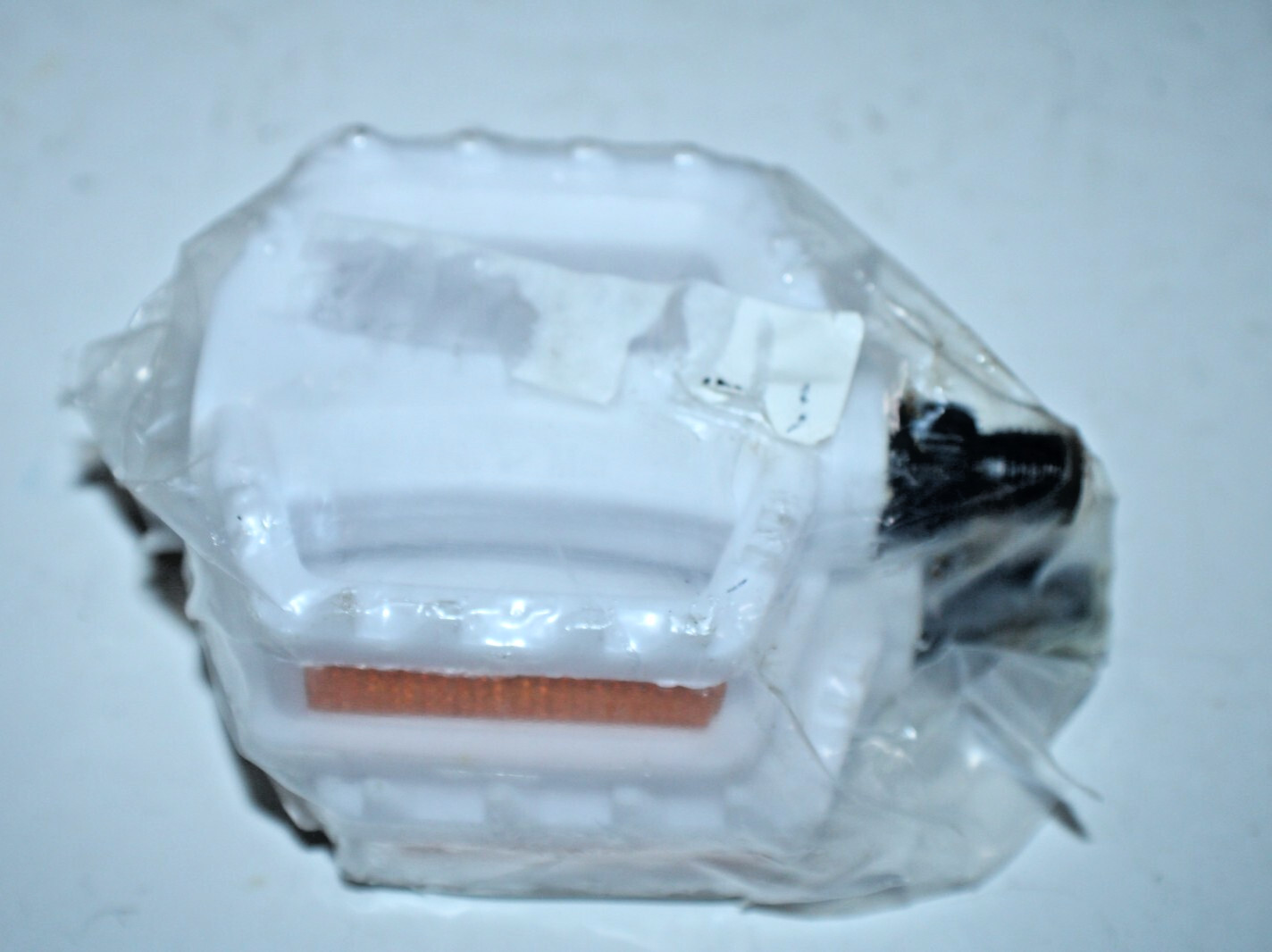 VP Junior Kids Bike Pedals White 9/16 Resin Reflectors Steel Axle Free Shipping!