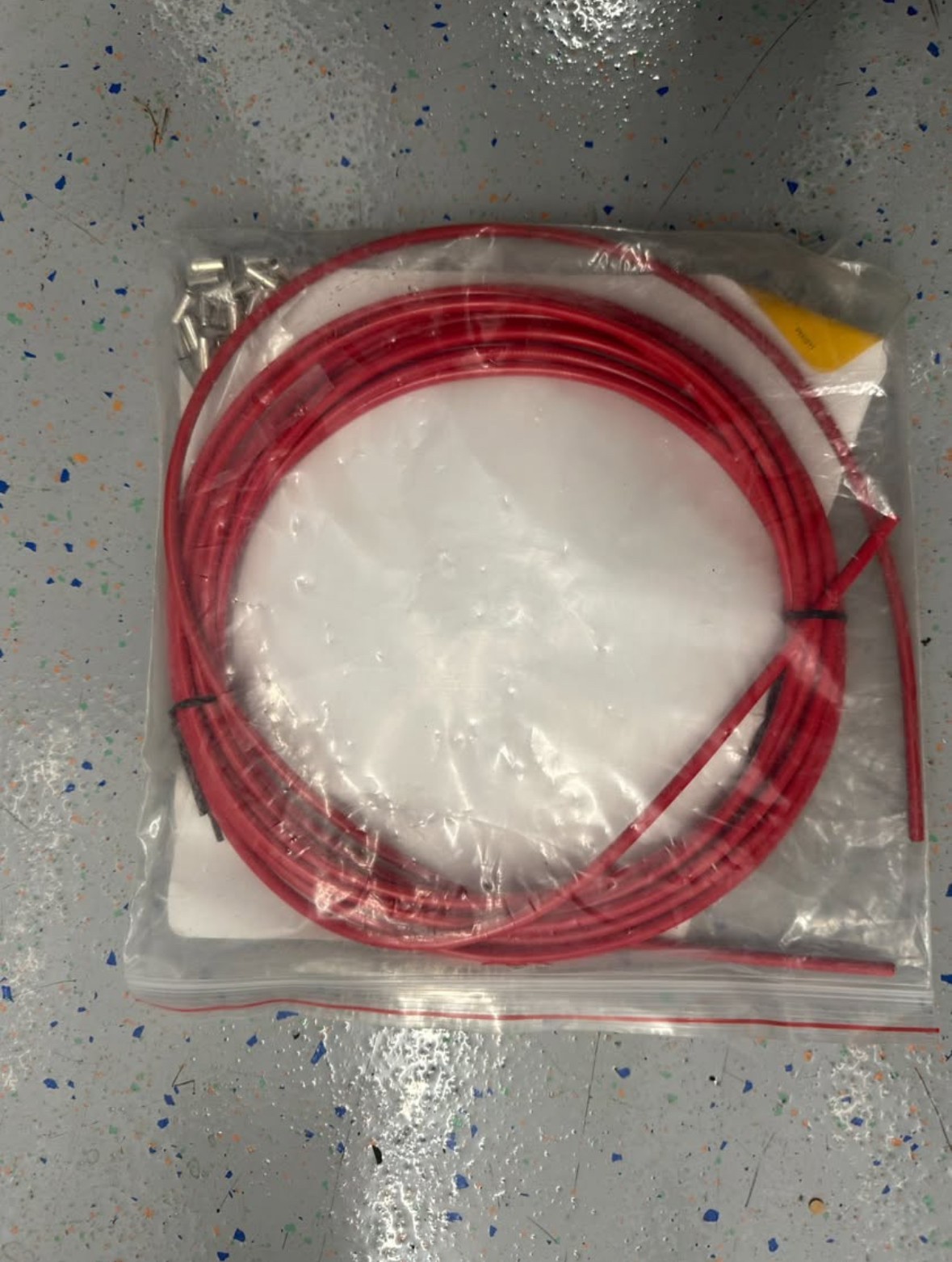 Jagwire Road MTB Brake Cable Housing Kit 5mm in Red with Ferrules