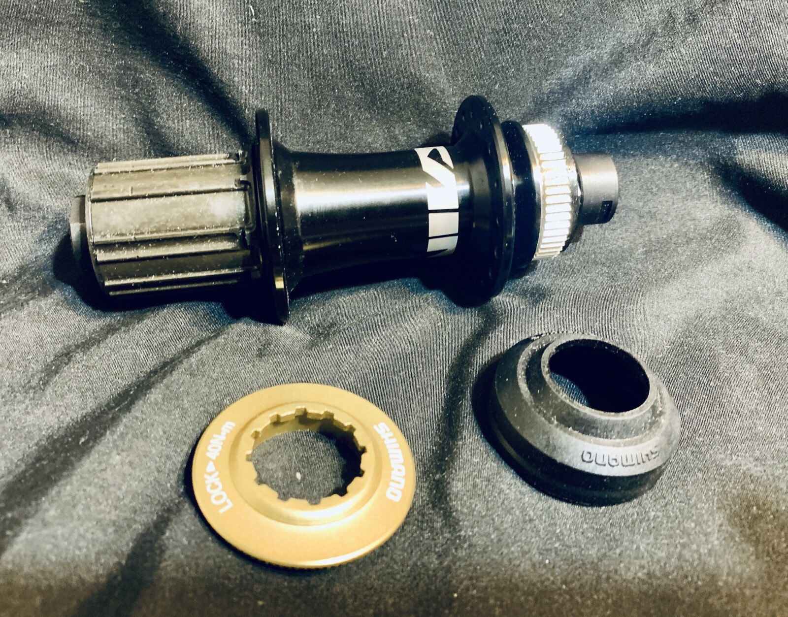 Shimano Saint 32h Hubs Front HB-M820 20x110mm Thru Axle & FH-M810 Rear 10x135mm