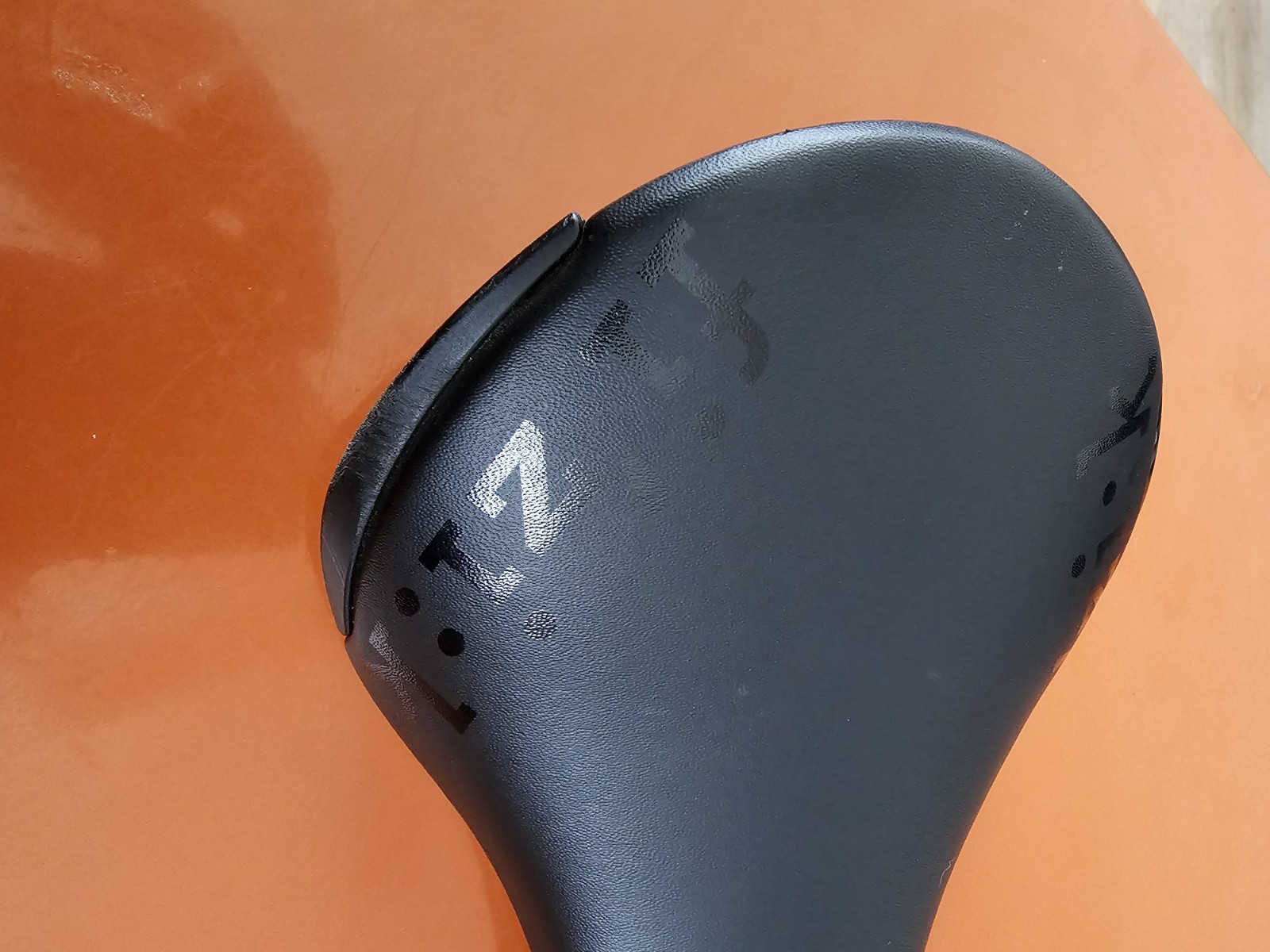 Fizik Aliante 3 SPINE CONCEPT Black Railed Saddle LARGE 245g