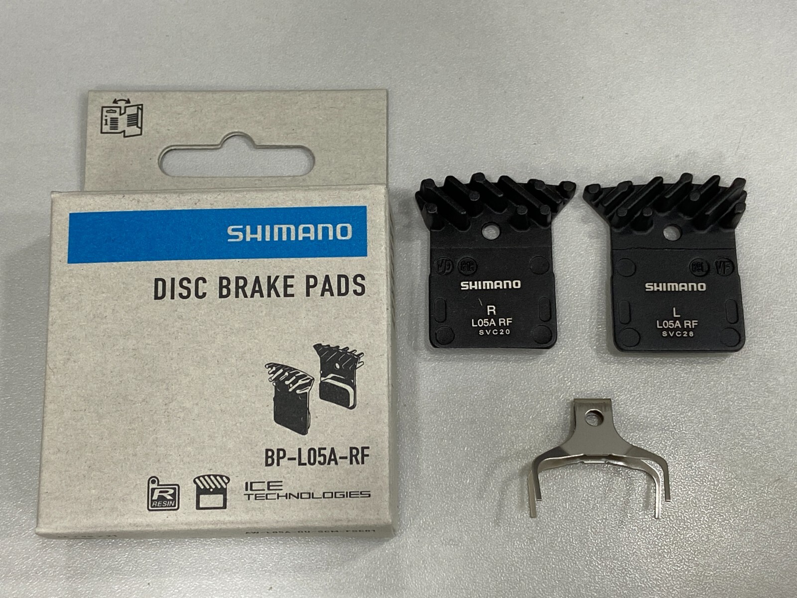 Shimano L05A-RF Resin Disc Brake Pads w/ Fin (1Pair)
