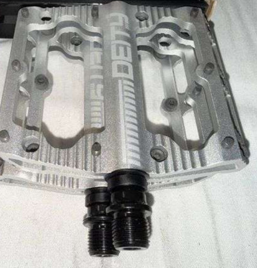 New Deity Black Kat Aluminum Spindle Platform MTB Mountain Bike / Biking Pedals