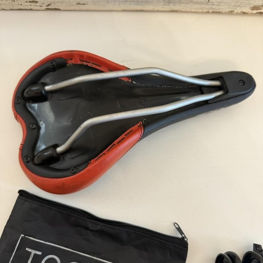 Fuji Bicycle Saddle Seat Black Orange W Clamp Mount Hardware Toolkit Bag