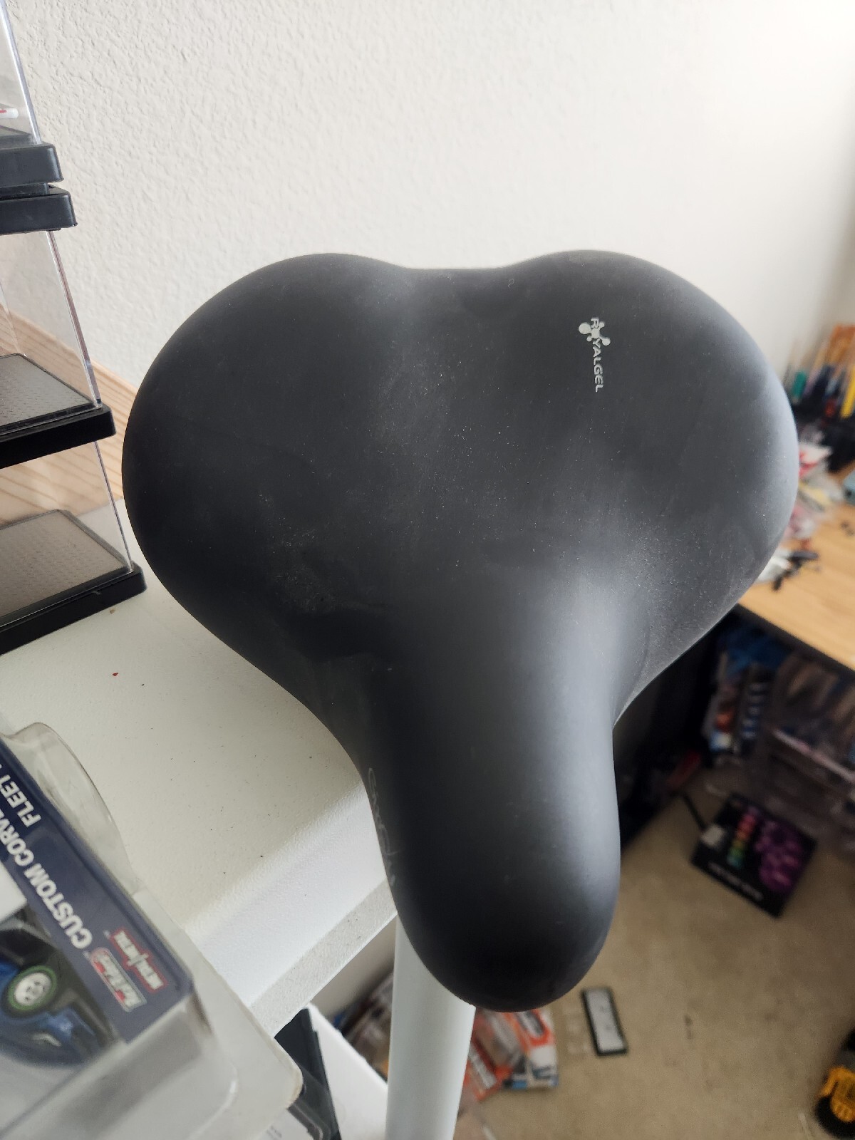 Royalgel Gipsy Saddle Bike Seat Unisex Selle Royal-Black ( Post Not Included)