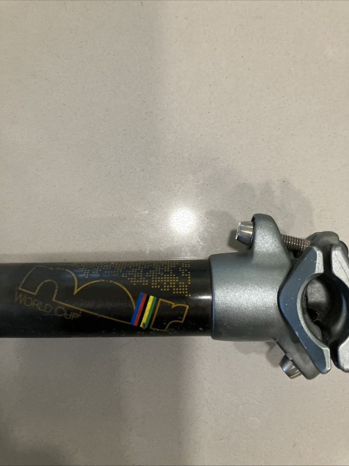 Truvativ Carbon Seat Post 30.8mm. 270 Mm