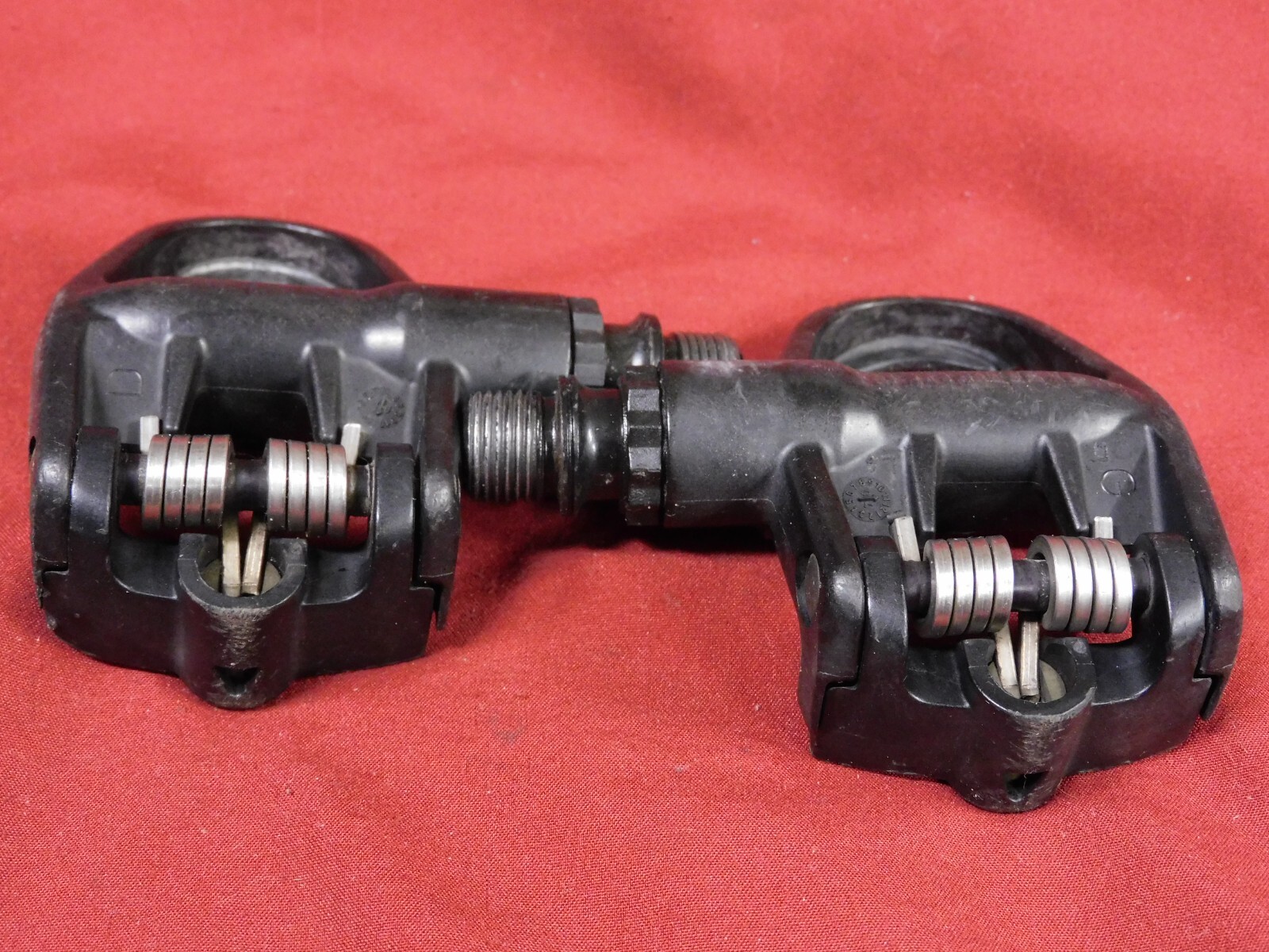 1 Pair Black Unbranded Composite Clipless Pedals 9/16 x 20 NO Cleats 232 grams