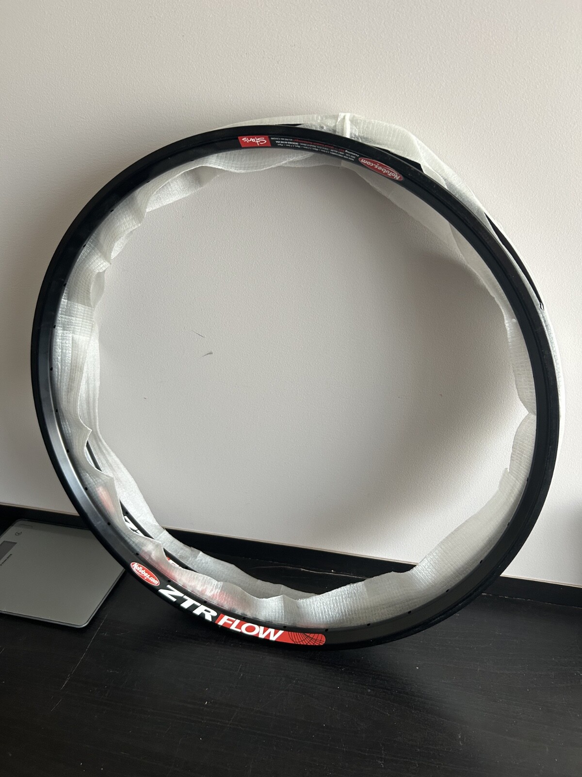 NEW Rim 26″ Stan’s NoTubes ZTR Flow Disc 32H Black NEW