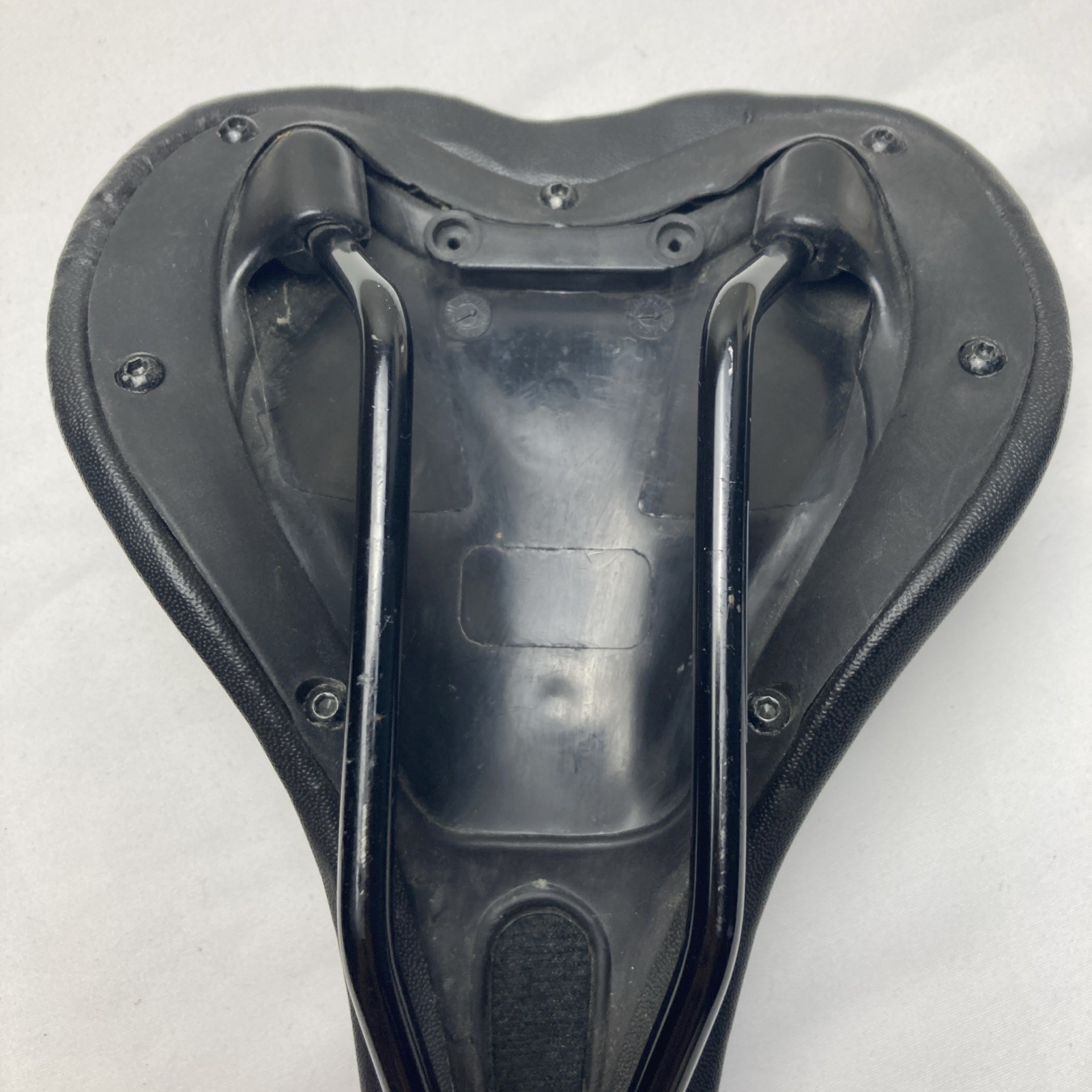 Oval Concepts Bike Saddle – Black with Gray Accents 7x7mm rail clamps