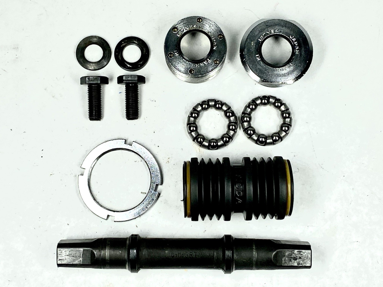 Vintage Tange Tioga Bottom Bracket 1.37×24 CrMo 3RT Square Taper MTB BSA 132mm