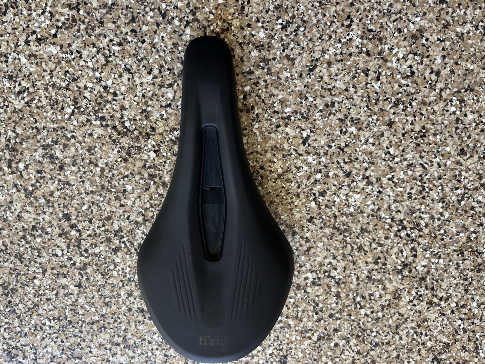 Fizik Argo Vento 140mm 7x7mm Alloy Rails Bike Saddle