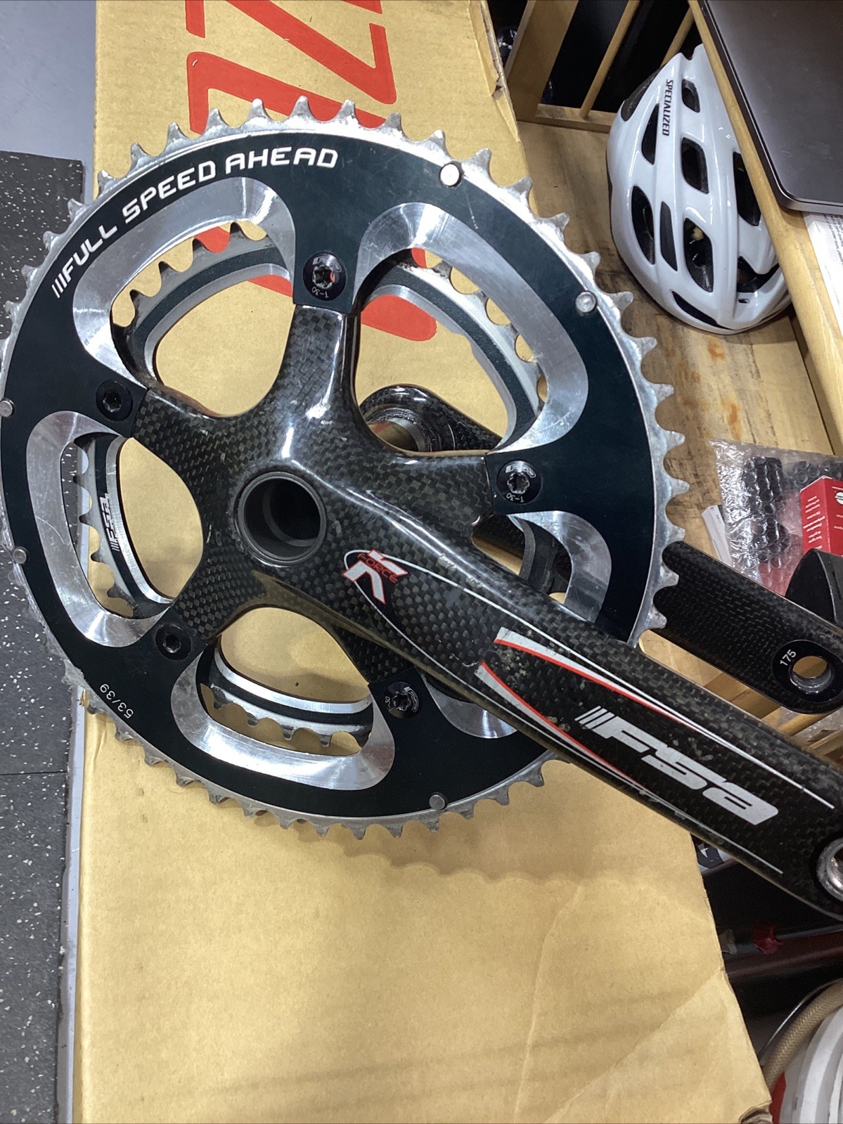 FSA K-FORCE CARBON CRANKSET DOUBLE 53-39 TOOTH 10 OR 9 SPEED 175 MM W/ BRACKET
