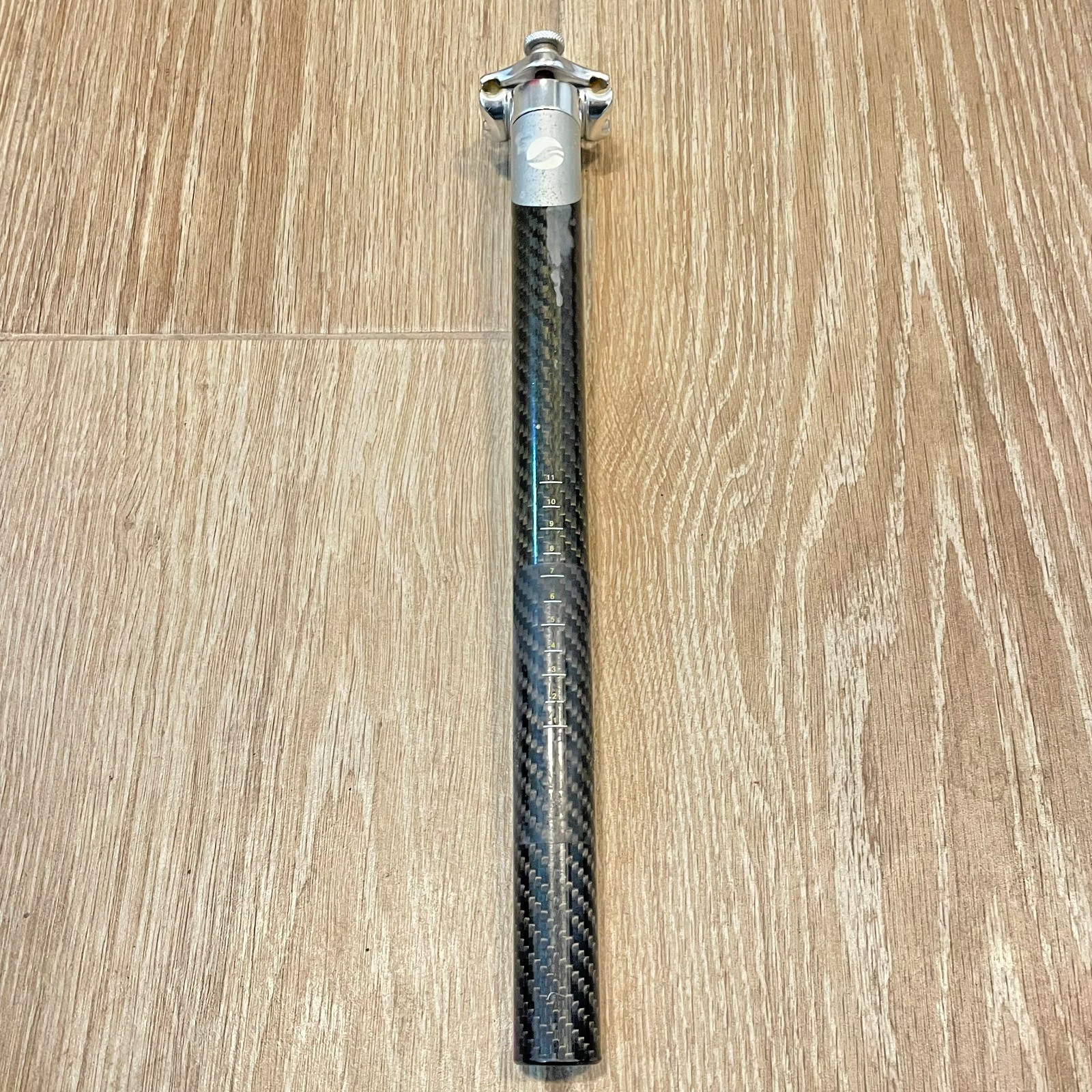 Giant Carbon Seatpost Universal 27.2 x 370mm 20mm Offset 2-Bolt