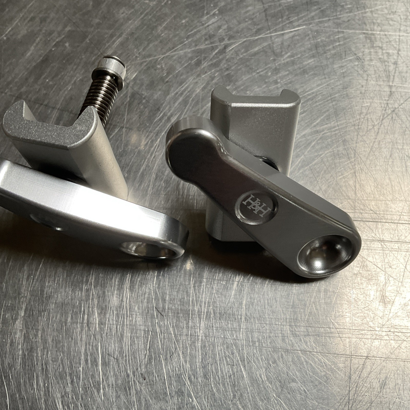 Brompton H&H Finger Dimple Hinge Clamp Set Silver
