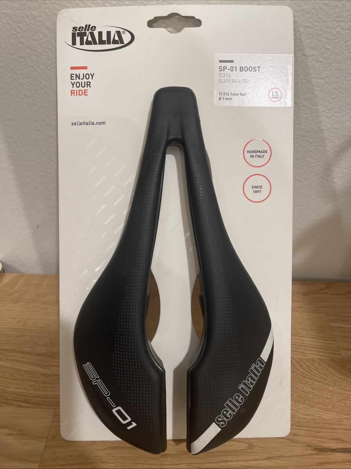 Selle Italia SP-01 Boost Superflow Ti 316 Road Bike Saddle Black