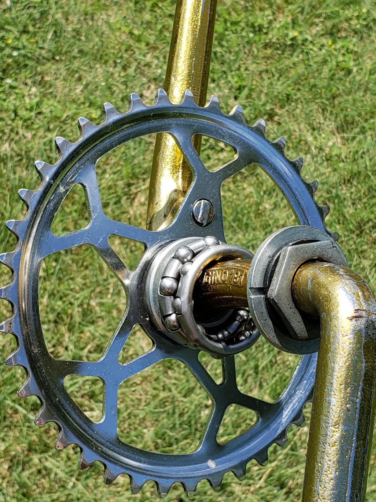 Nice! Old School Panda BMX Sugino Japan 178mm Gold Crankset 1981 40t Snowflake