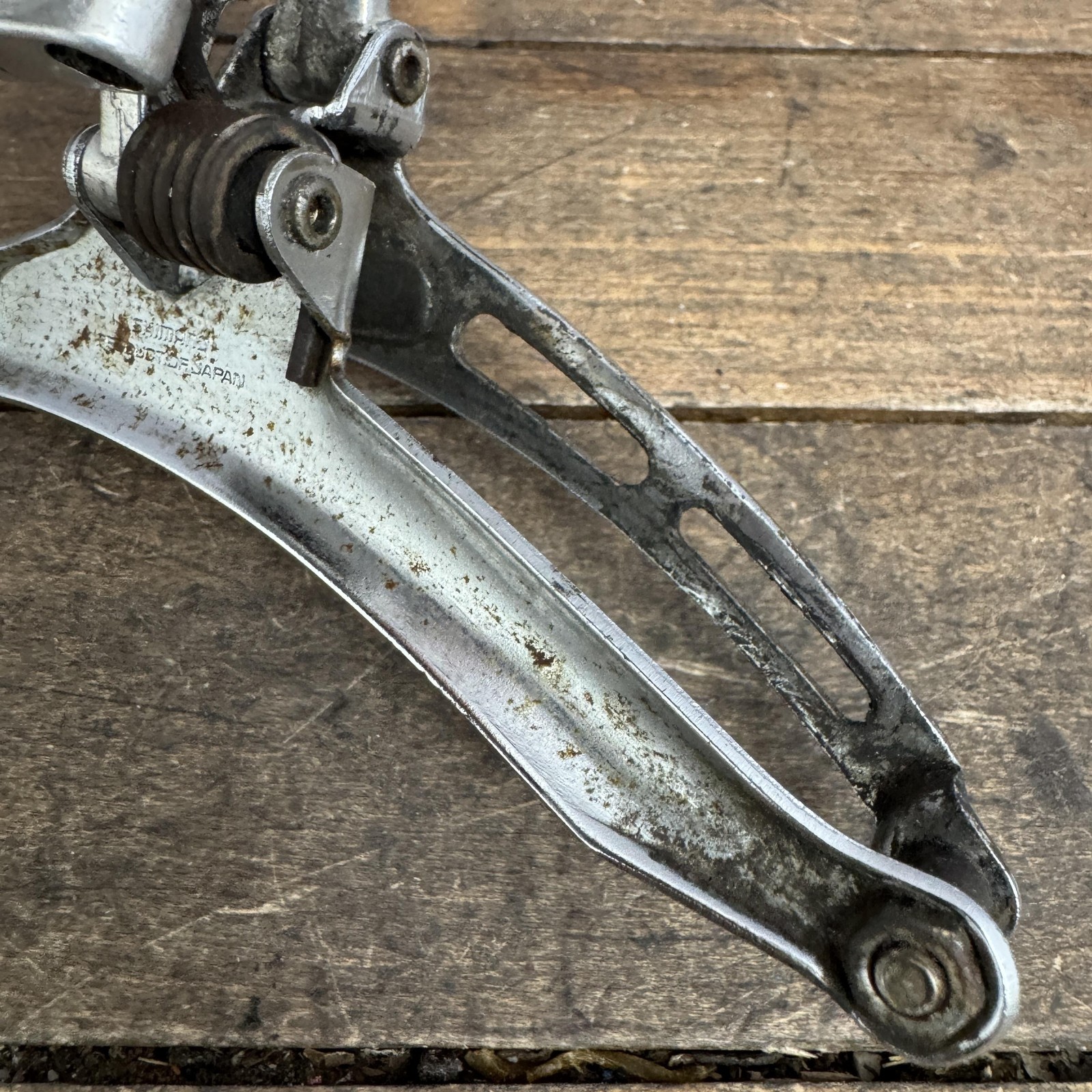 Vintage Shimano 600 Arabesque Front Derailleur 28.6 Clamp Bottom Pull Road