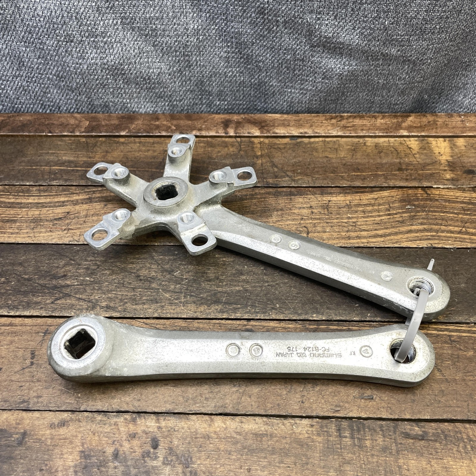 Vintage Shimano FC-B124 Crank Set 175 Mm 110 BCD Triple Japan Touring MTB