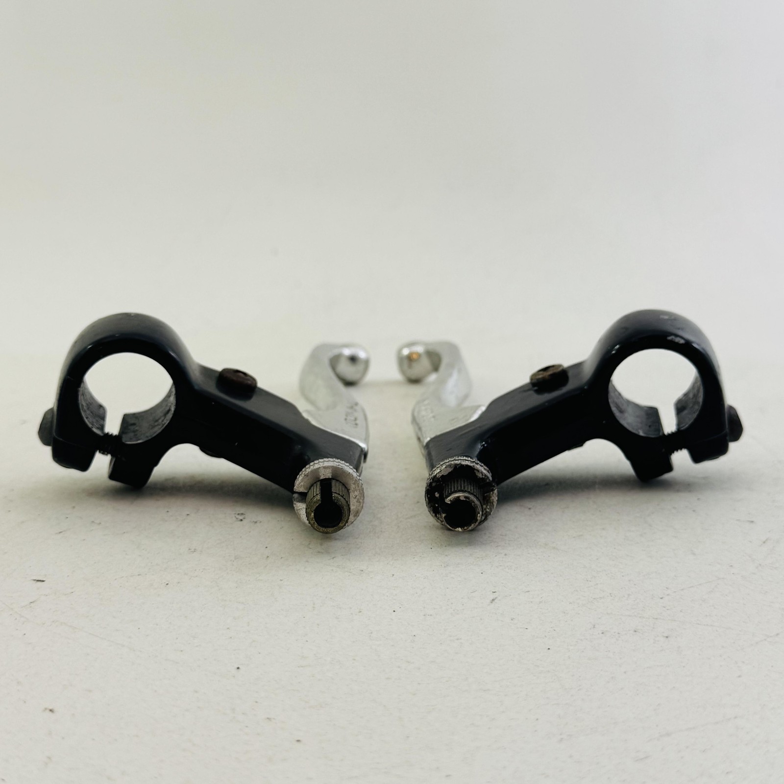 Chang Star Brake Levers Pair 22.2mm 4-Finger Silver Black BMX MTB Cruiser A98
