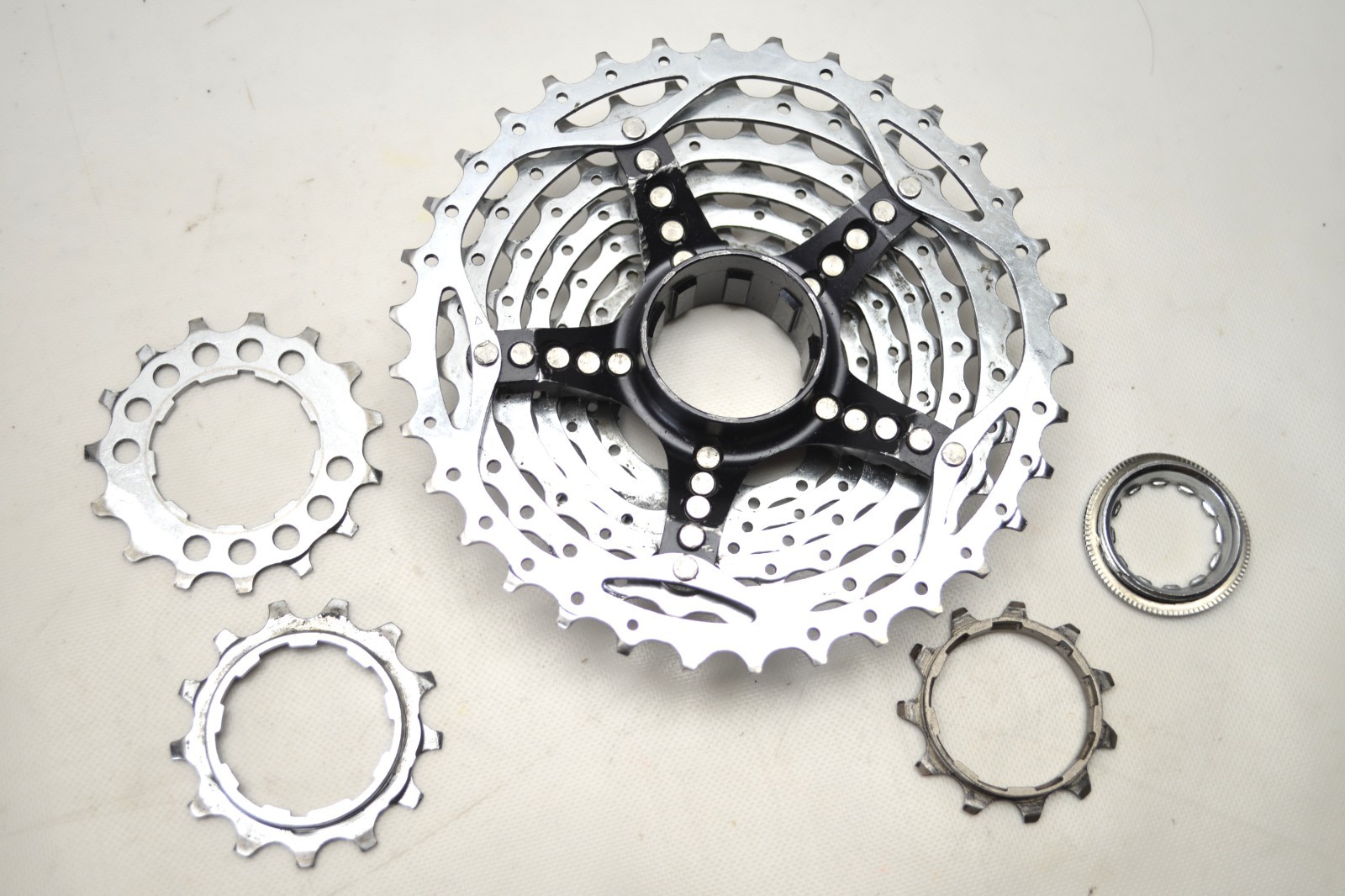 SHIMANO DEORE XT HYPERGLIDE 11-34 TOOTH 9 SPD MTN BICYCLE CASSETTE CS-M750 Y2 AS