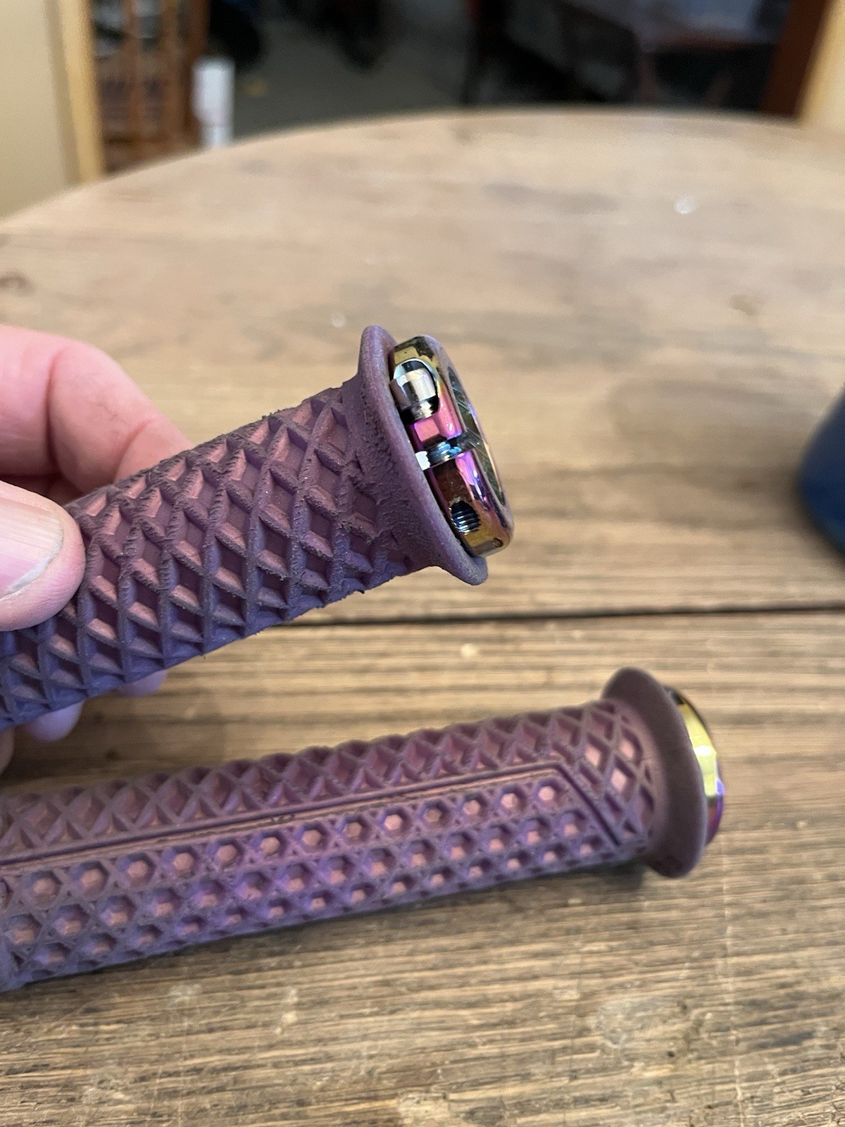 VANS Lock-On Grips – ODI Vans v2.1 Lock-On Grips – Iridescent Purple Oil Slick –