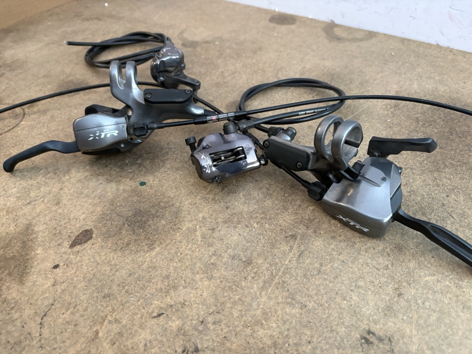 Shimano XTR ST-M965 Dual-Control Set Shift Brake Levers & Calipers Shifters