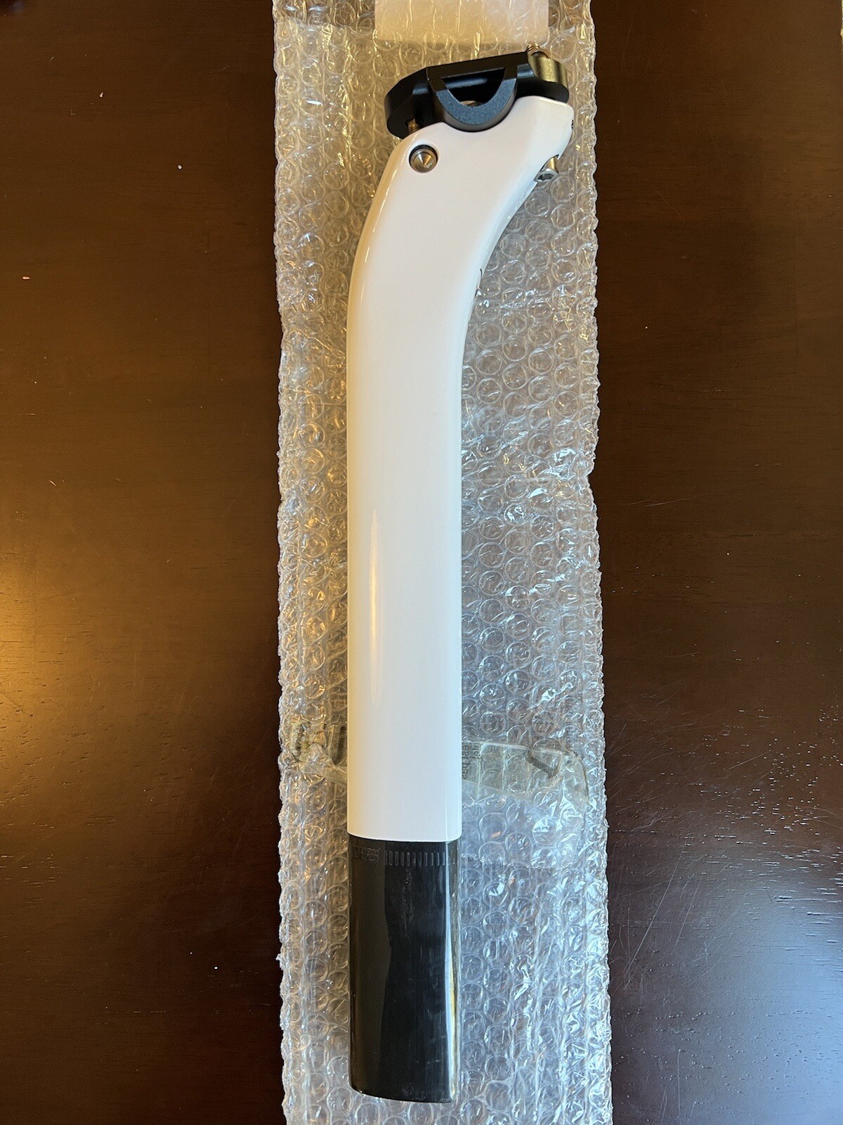 Pinarello Dogma/Gan/Paris/Prince – A214 White Carbon Seatpost Setback – NEW