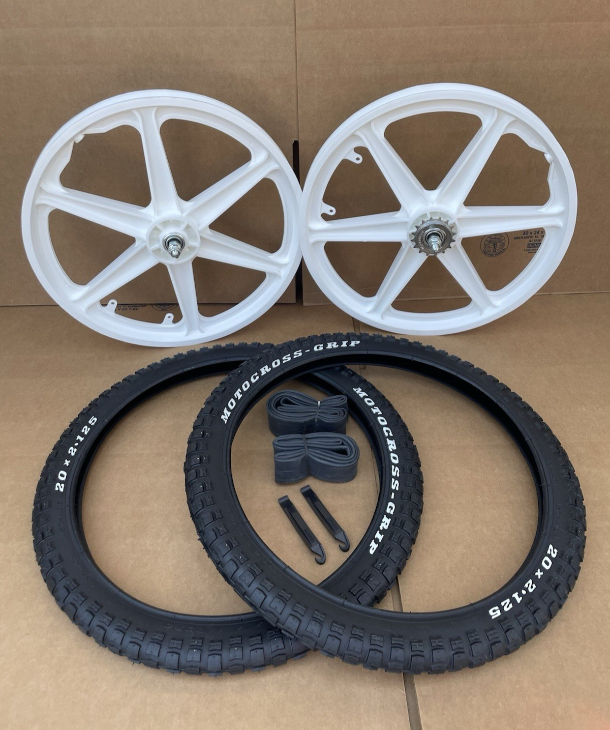20″ Bicycle Plastic WHITE 6-spoke Mag Wheels Motocross Tires Set GT Rims BMX