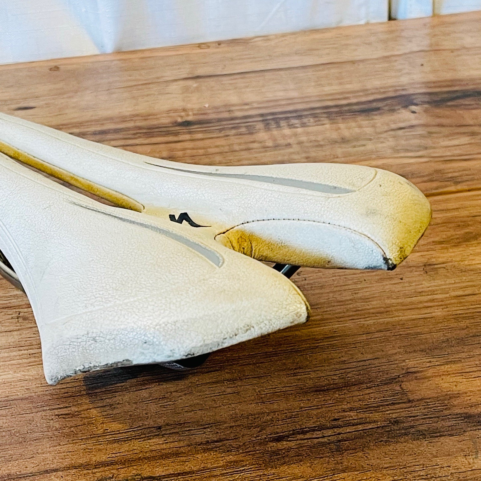 Specialized Avatar Body Geometry 130 Saddle Hollow Titanium White Synthetic