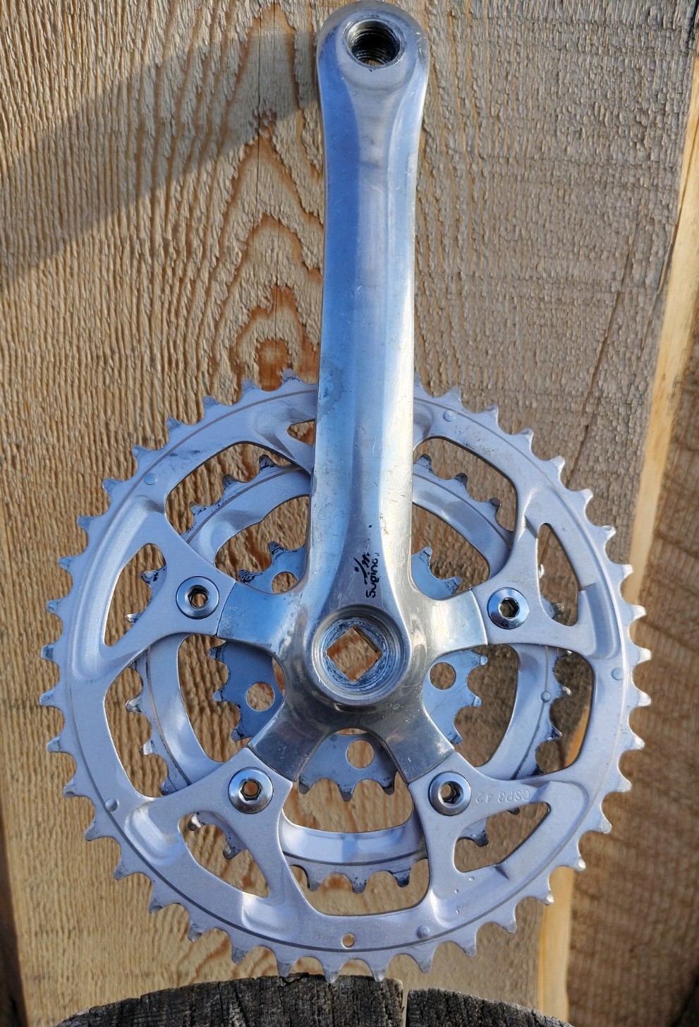 Sugino Triple Crankset 175 mm 42/32/20 T Square Taper Vintage w/ Retaining Bolts