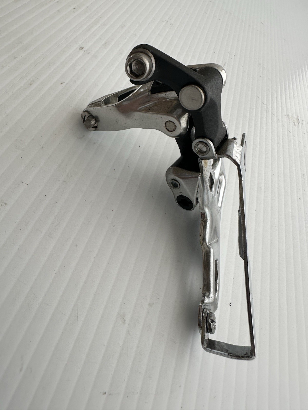 Shimano Deore XT FD-M737 28.6mm Bottom Pull Front Derailleur Vintage Japan