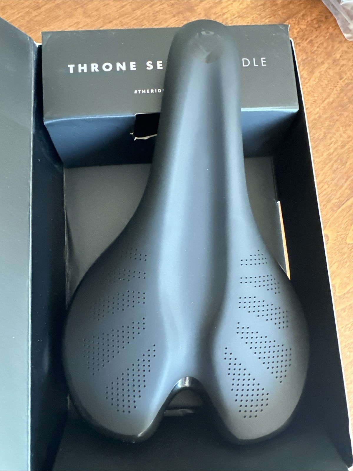 Origin8 Throne XL Saddle, 244mm x 158mm Black