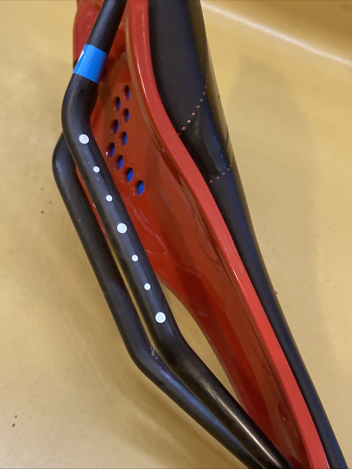 Black & Red UNION SPORT HARZ 265mm x 145mm Carbon Rail Saddle
