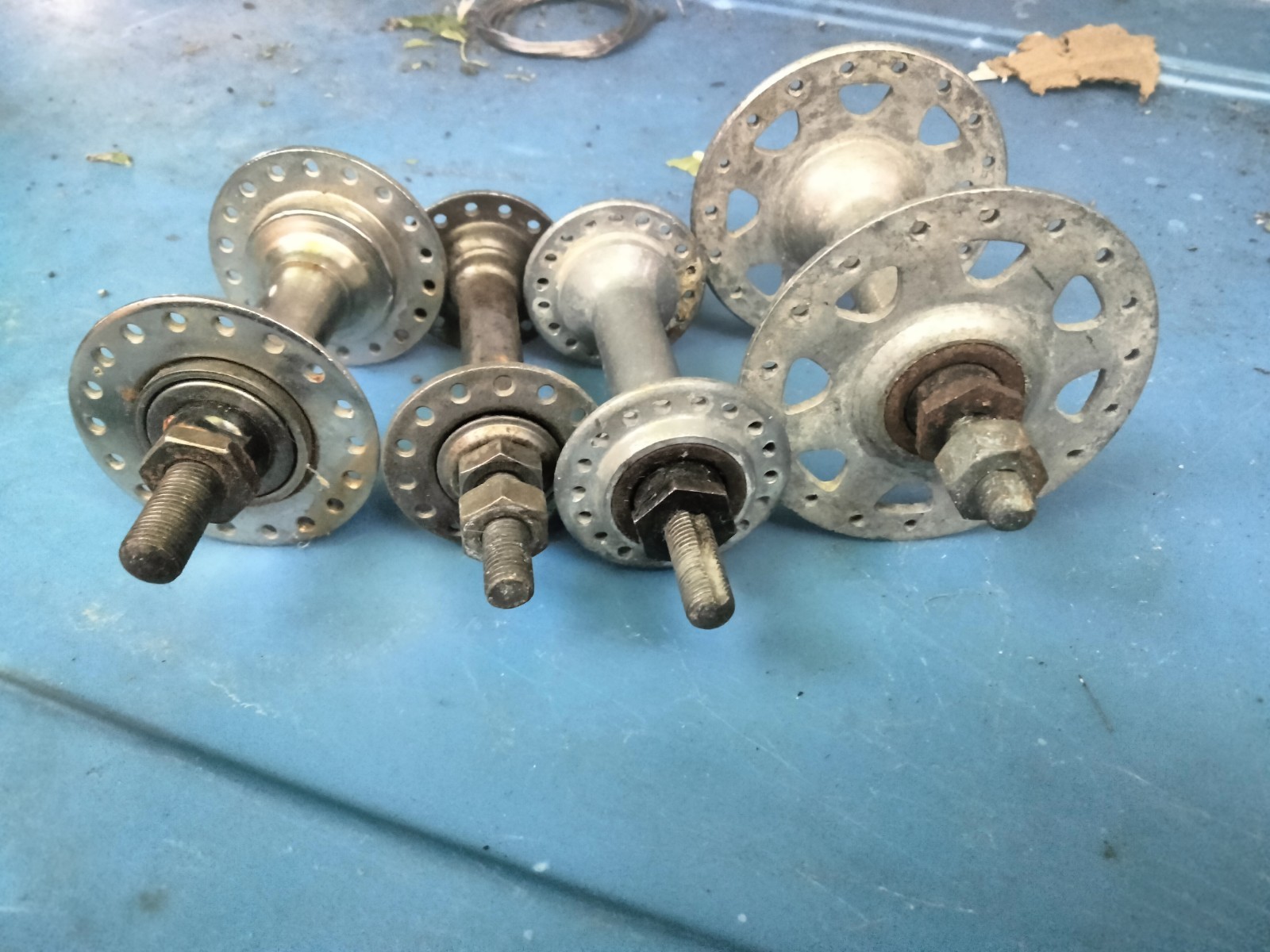 bicycle front hub ,high/low flange ,mid 70s vintage Schwinn, Mark usa LOT