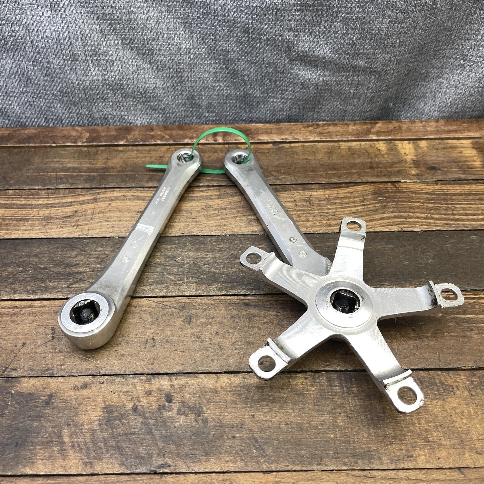 Vintage Shimano 600 Arabesque Crank Set 170mm 130 BCD Old School BMX Cranks