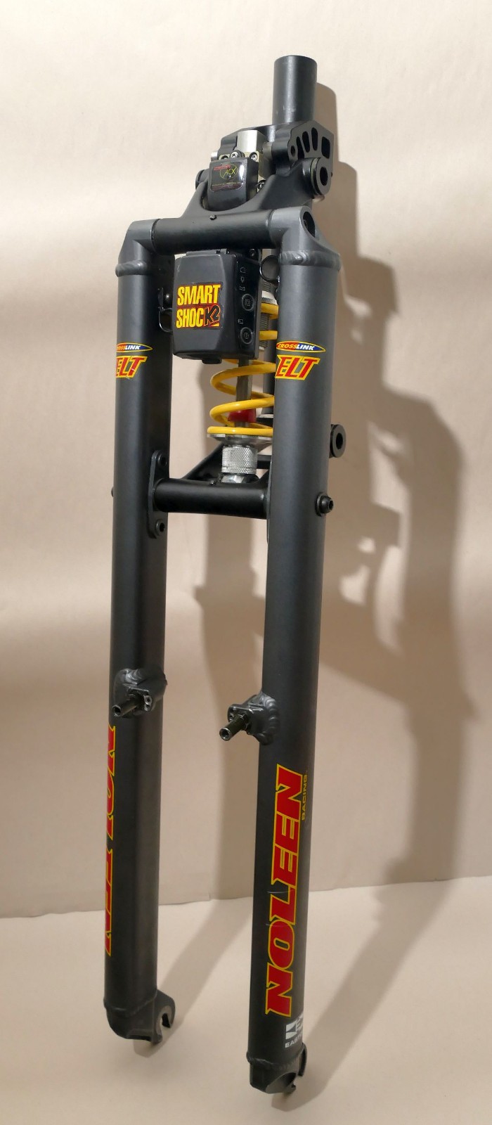Noleen Crosslink Suspension Forks w/Smart Shock Easton 1 1/8″ Steerer 26″ Wheel