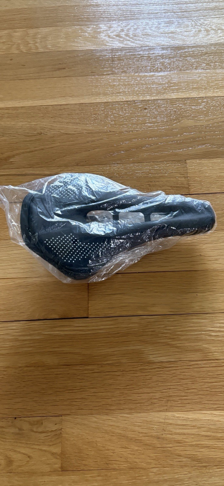 Universal Road Mountain Bike Synthetic Alloy Black Bicycle Saddle