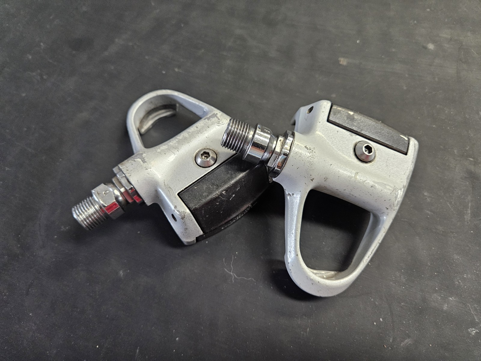 Shimano PD-7401 Pedals – for vintage Look-style cleats