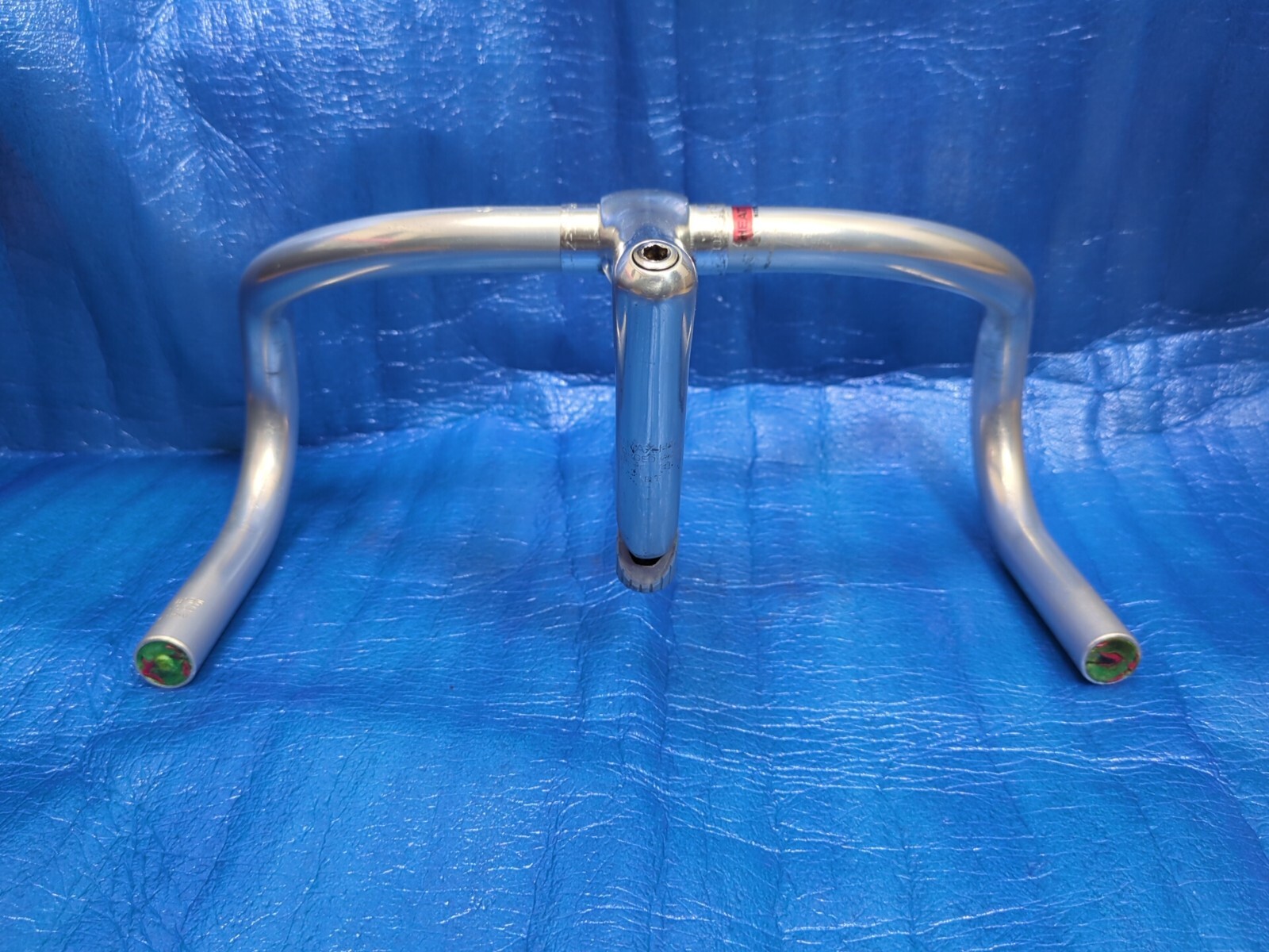 Nitto B125 Aluminium 360mm NJS Handlebar + Nitto Jaguar 110mm Alminium Stem