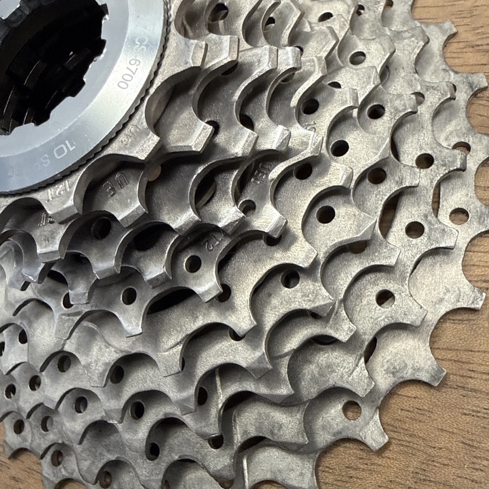 Shimano Ultegra CS-6700 10 Speed 12-30t Cassette w/ Chain