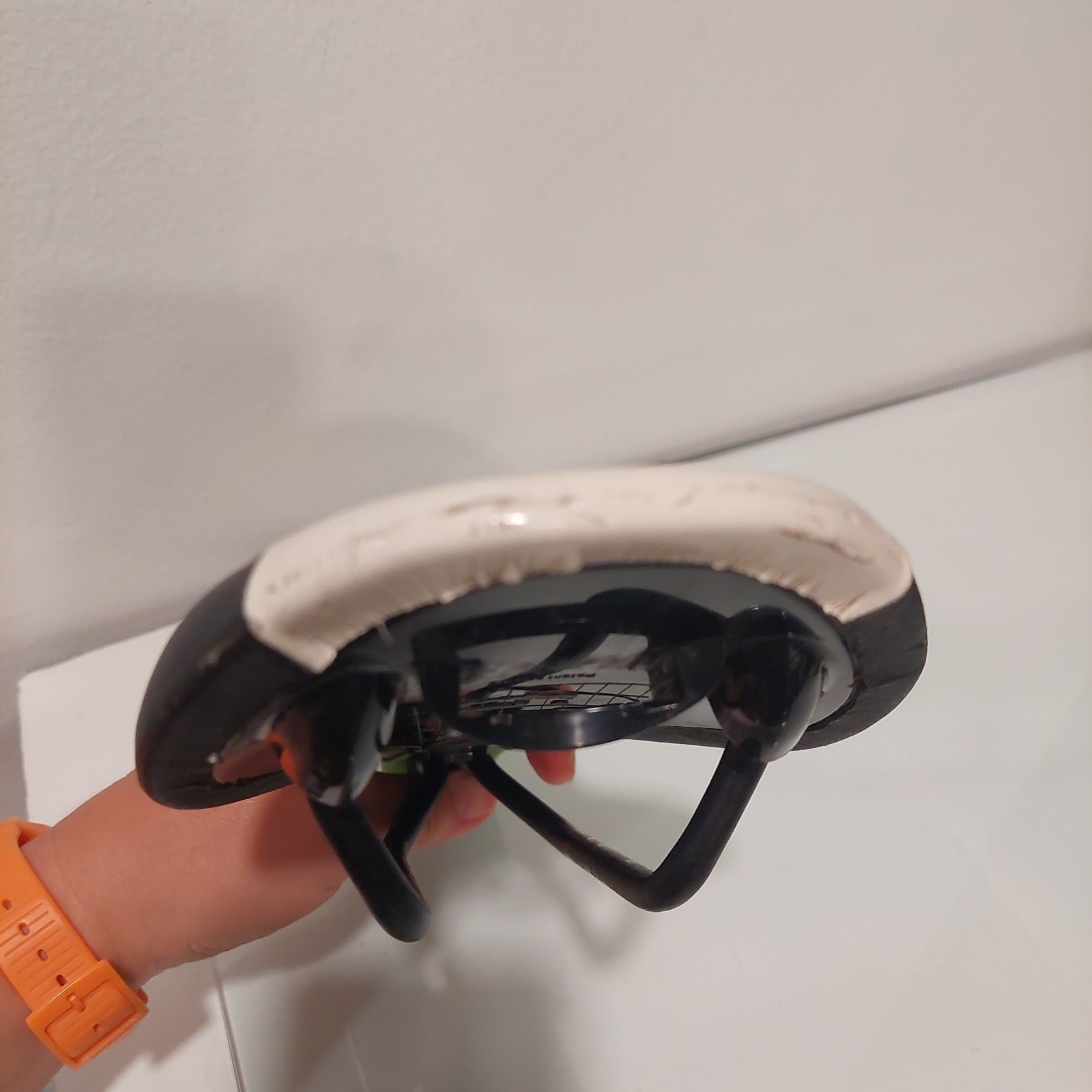 Fizik Tundra 2 Saddle Manganese Hollow Rails Black Green White Handmade In Italy