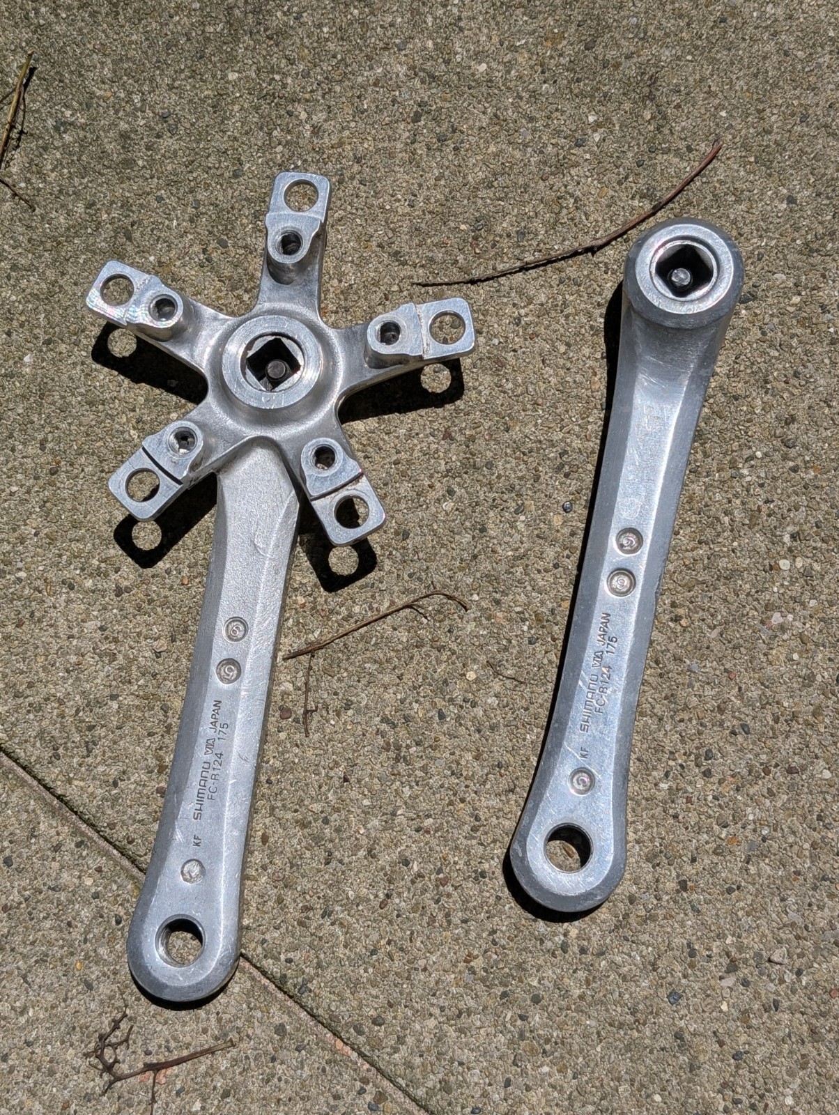 Shimano Triple Crankset FC-B124 BCD110/74 5-Bolt 175mm JIS Silver MTB