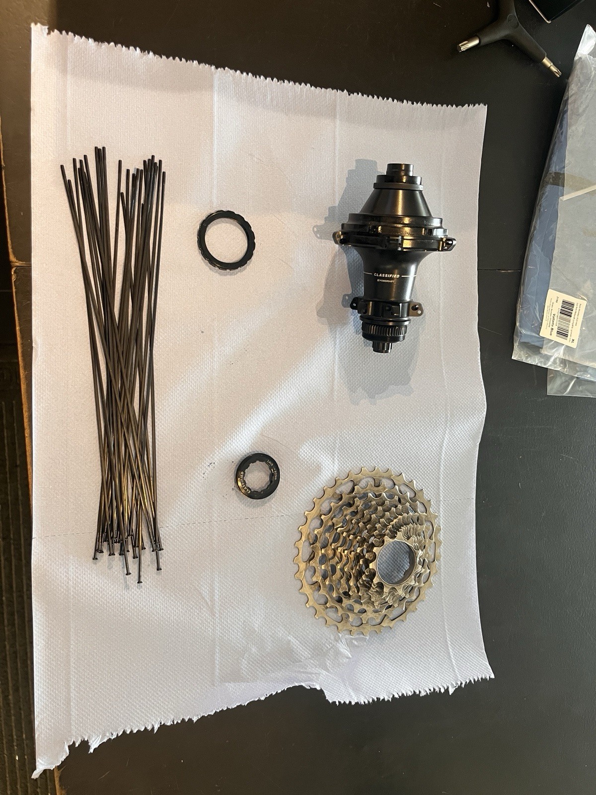 Low Mile! Classified Powershift Hub With 11 Speed Cassette